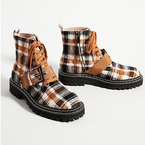 🆕{Cecelia New York} Gingerbread Leather Lug Sole Boots - Picture 1 of 16